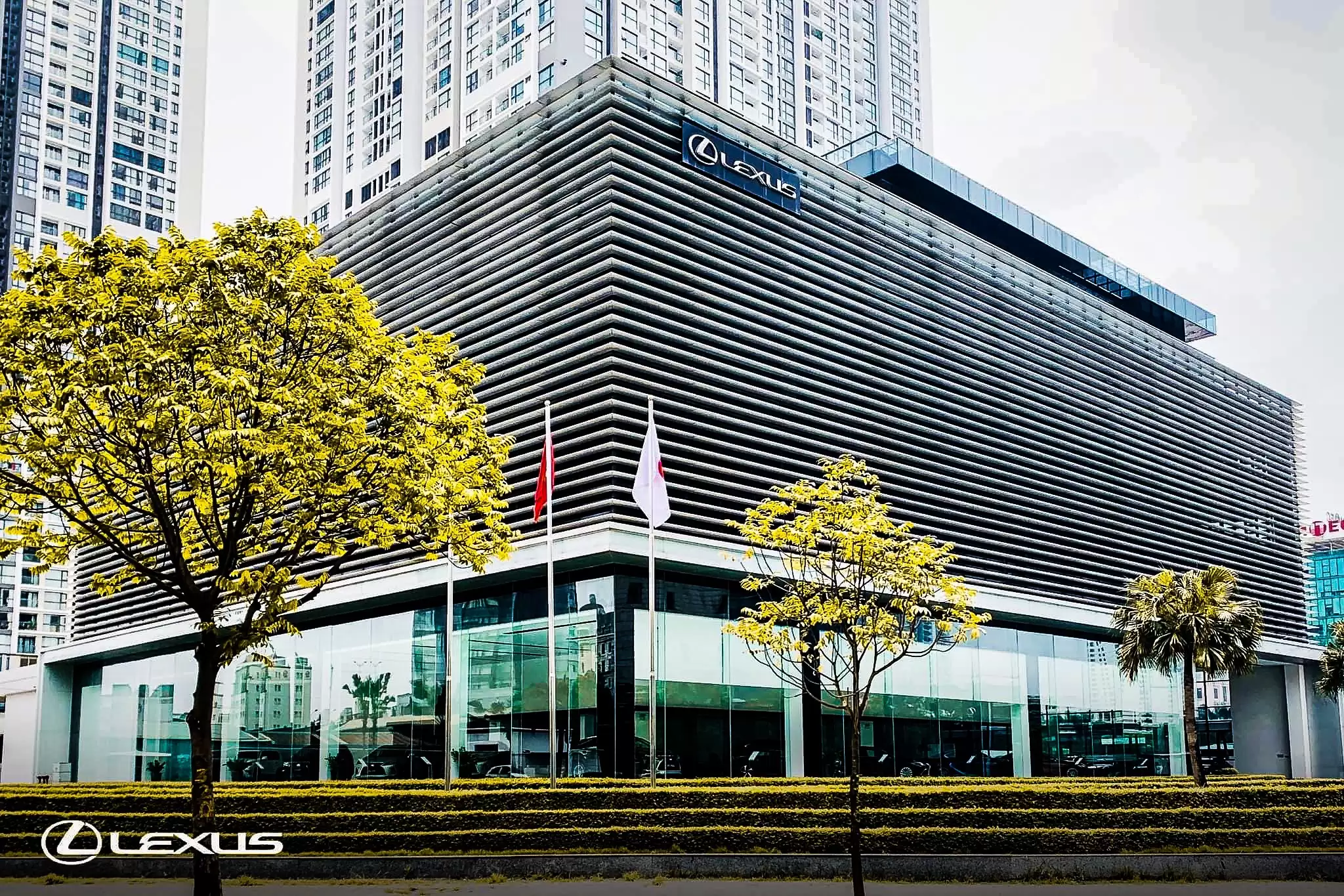 Lexus Phạm Hùng & Thăng Long: Tư Vấn Chuyên Nghiệp, Lái Thử Ngay!