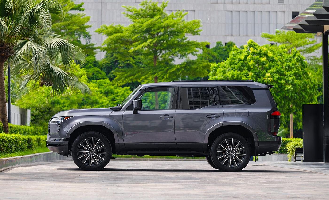 Lexus GX550