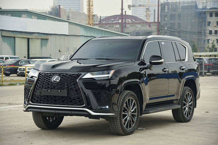 Lexus LX600 F Sport 2025 – 5 chỗ