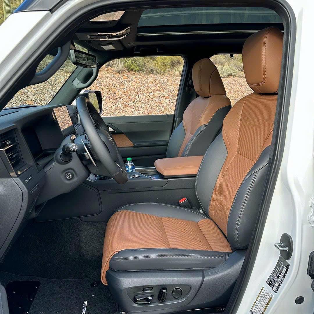 LEXUS GX500 BẢN TIÊU CHUẨN (4)