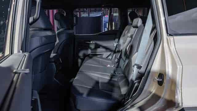 gx550-lexus-gia-xe-hinh-anh-thong-so-9