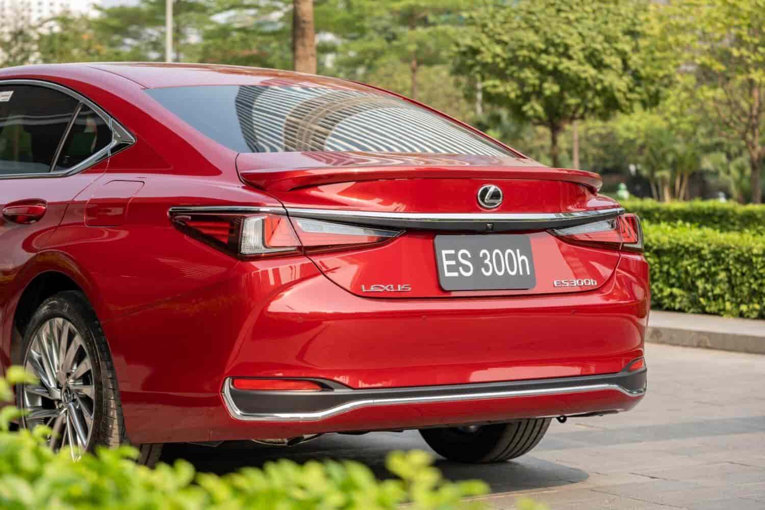lexus-es300h-2