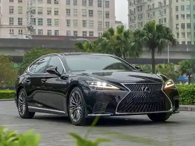 lexus-ls-500-2548344j33132x16