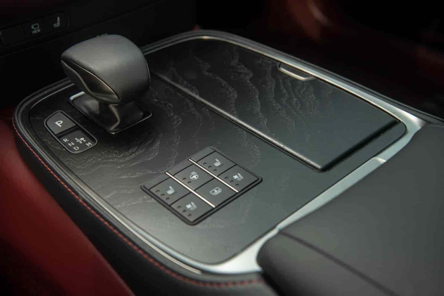 ls500h-gia-ban-xe-lexus-ls-500h-thong-so-ky-thuat-hinh-anh-12