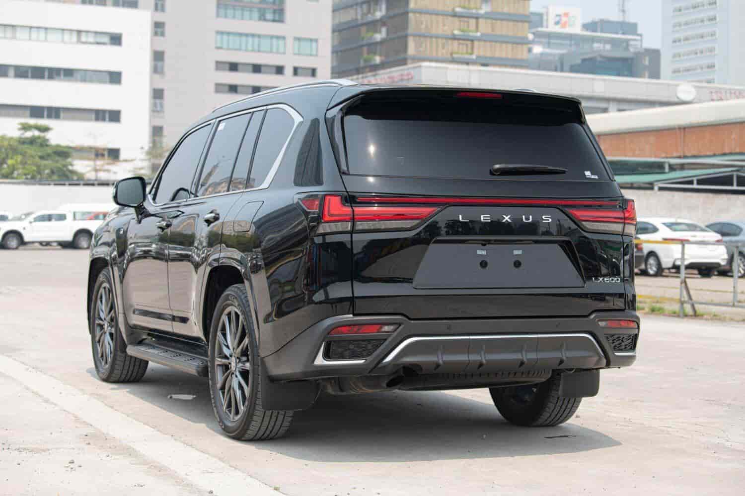 lx600-fsport-hinh-anh-va-thong-so-ky-thuat-12
