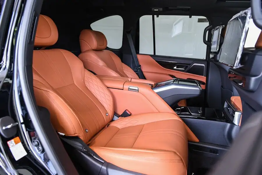 lx600 vip 4 chỗ