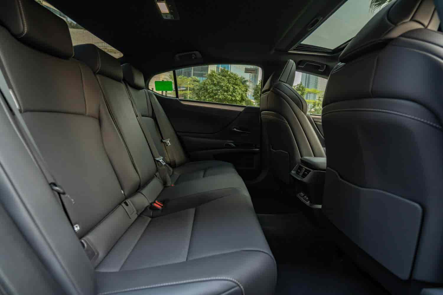 xe-lexus-es250-fsport-11